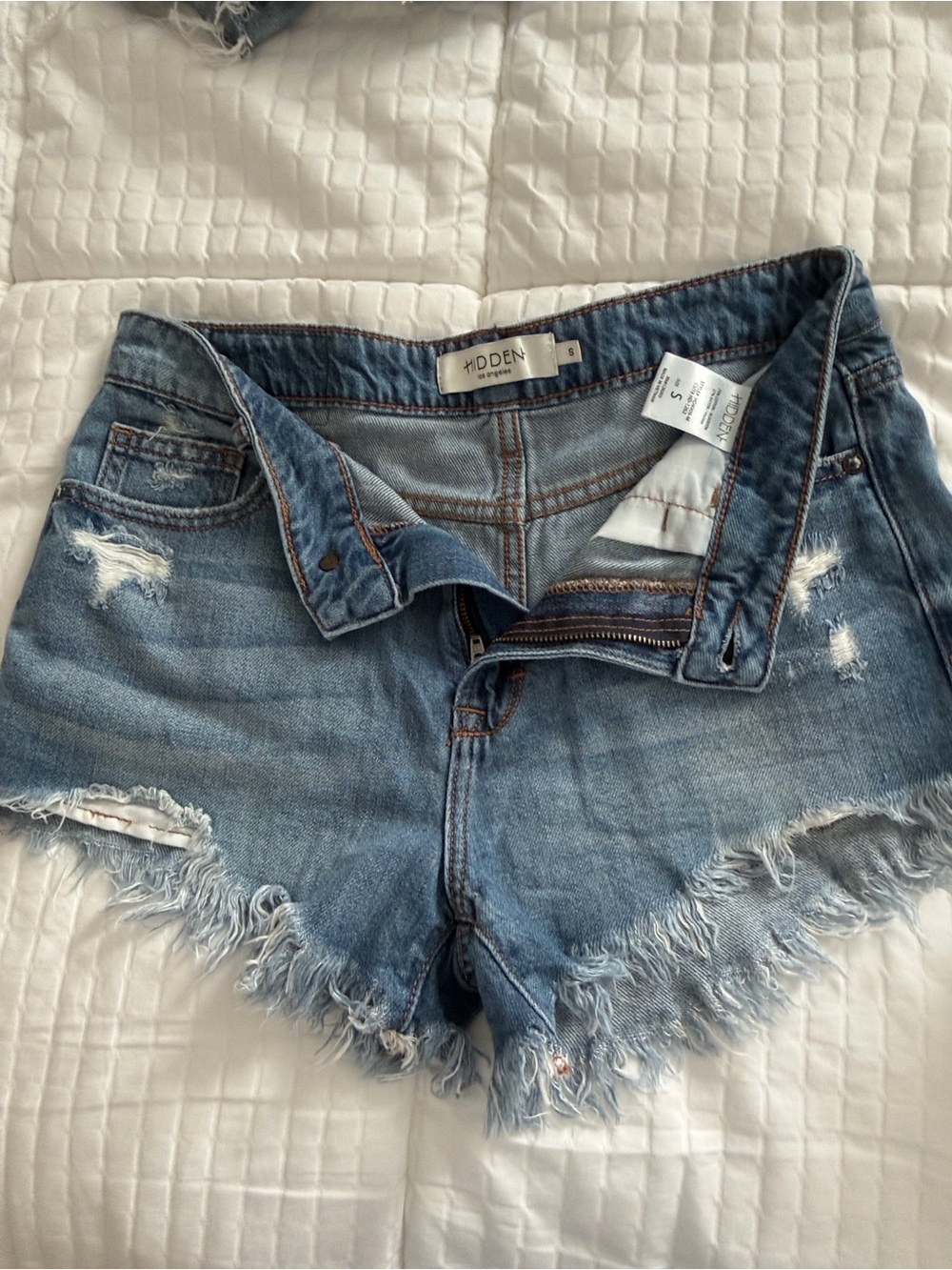 Hidden Los Angeles High Rise Distressed Frayed Denim Shorts